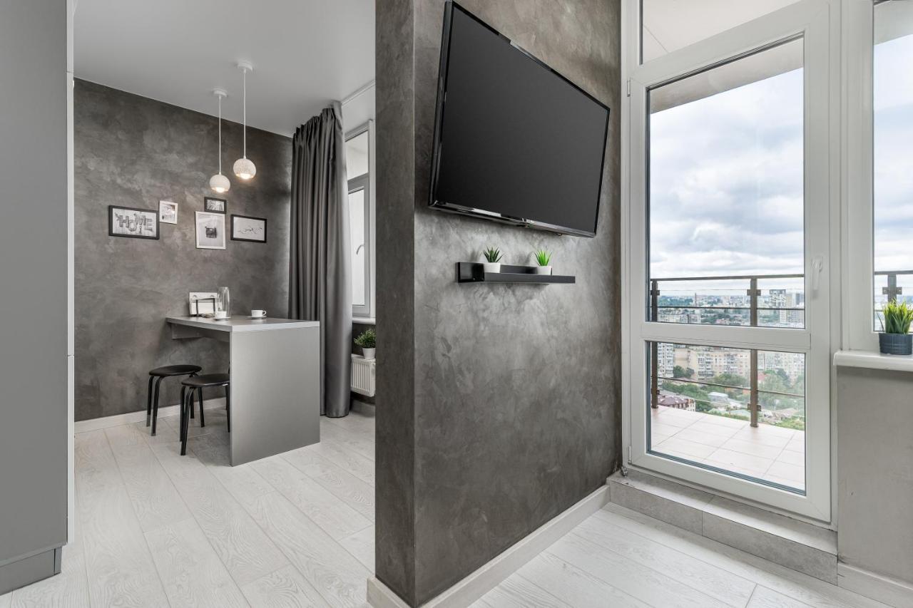 Razor Apartment With Terrace, Kamanina Odesa Exterior foto